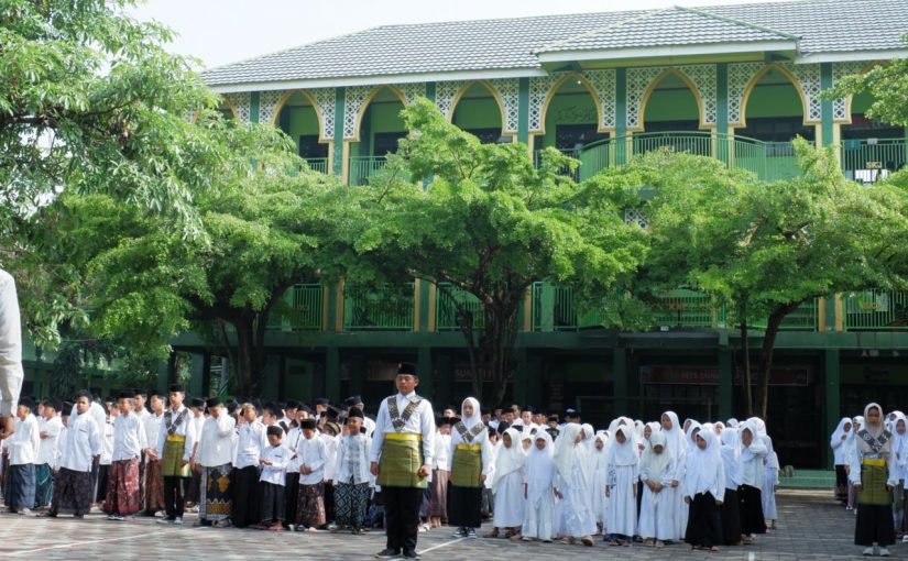 Semarak Hari Santri Nasional 2025: Apel Khidmat hingga Mauidhoh Hasanah
