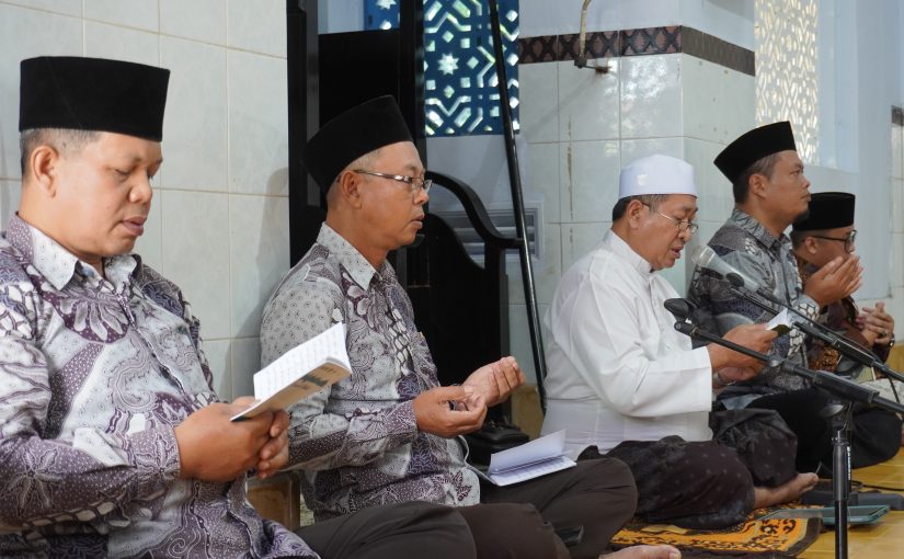 Khidmat dan Penuh Keberkahan, MTs Sunan Kalijogo Buka Rangkaian Milad Ke-58 dengan Doa Bersama